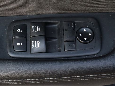 Used 2019 Dodge Challenger SXT image 14