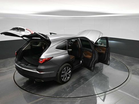 Used 2024 Acura MDX SH-AWD w/ Technology Package image 39