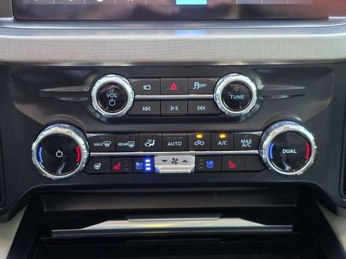 Used 2026 Ford F250 Platinum w/ Platinum Plus Package AWD/4WD image 18