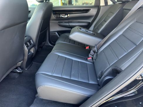 Used 2025 Honda CR-V EX-L image 9