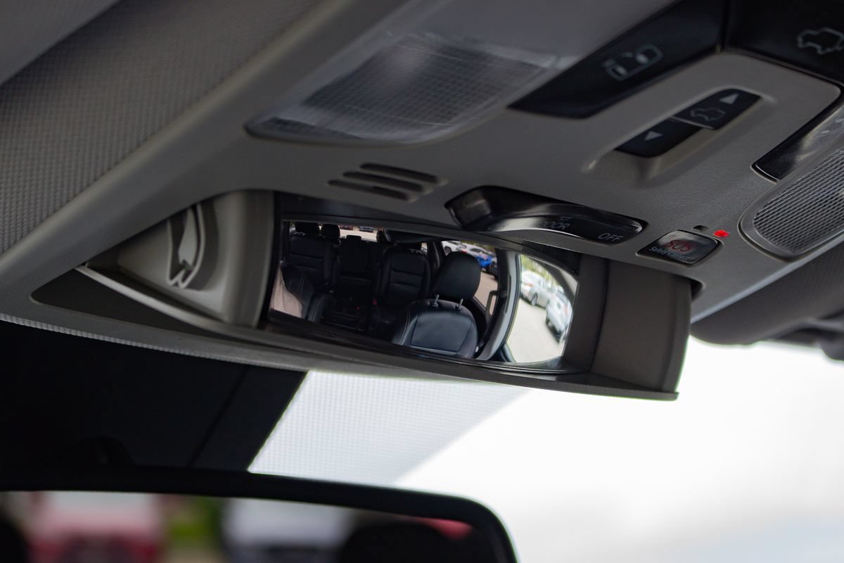 Used 2020 Toyota Sienna SE Premium FWD image 37