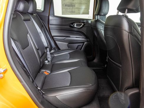 New 2026 Jeep Compass Latitude image 37