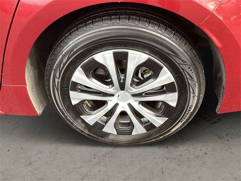 Used 2022 Toyota Corolla LE image 14