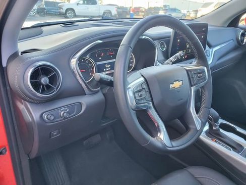 Certified 2024 Chevrolet Blazer LT w/ LPO, Black Grille Bar Package image 23