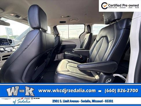 Certified 2023 Chrysler Pacifica Touring-L FWD image 20