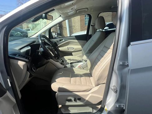 Used 2016 Ford C-MAX Energi SEL w/ Equipment Group 301A FWD image 26