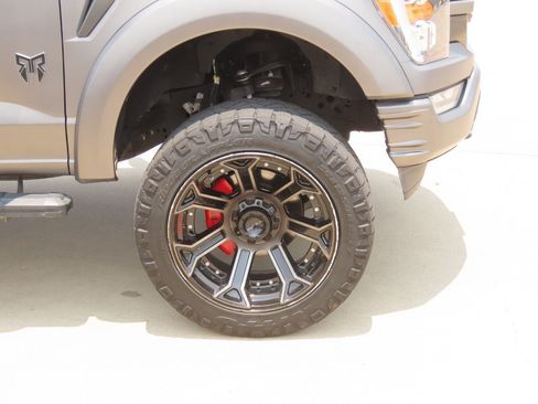 Used 2021 Ford F150 XLT w/ Equipment Group 302A High AWD/4WD image 9