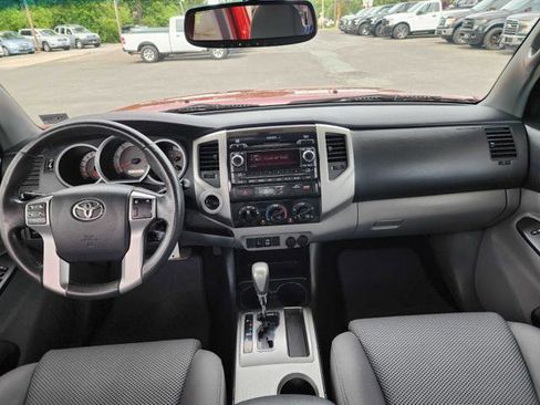 Used 2012 Toyota Tacoma 4x4 Access Cab V6 w/ TRD Off-Road Pkg image 15