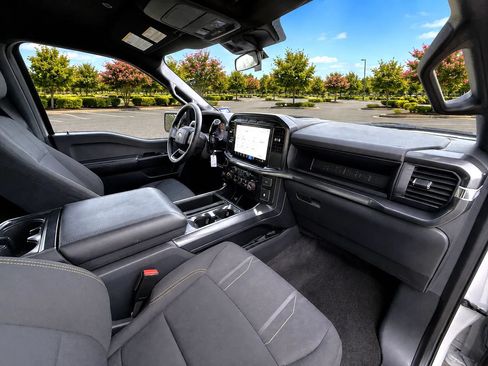 Used 2024 Ford F150 STX RWD image 15