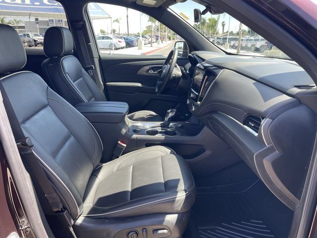 Used 2023 Chevrolet Traverse Premier FWD image 28