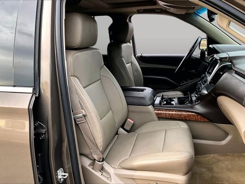 Used 2015 Chevrolet Suburban LTZ AWD/4WD image 9