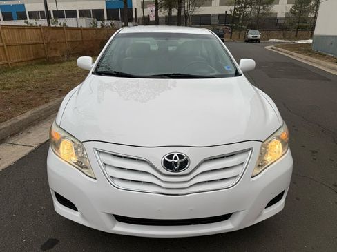 Used 2010 Toyota Camry image 8