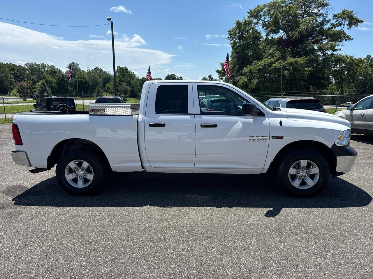 Used 2018 RAM 1500 Tradesman w/ Chrome Appearance Group AWD/4WD image 9