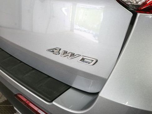 Used 2023 Ford Explorer XLT w/ Equipment Group 202A AWD/4WD image 10