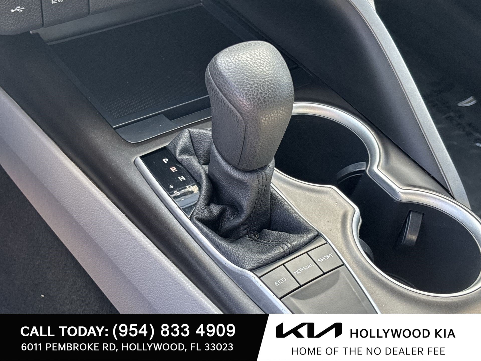 Used 2022 Toyota Camry LE FWD image 19