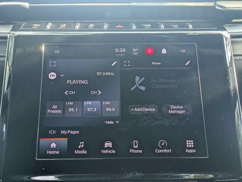 Used 2023 Jeep Grand Cherokee Laredo RWD image 22