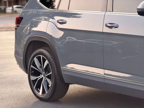 Used 2025 Volkswagen Atlas SEL Premium R-Line AWD/4WD image 10
