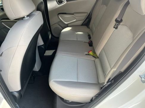 Used 2023 Kia Soul LX FWD image 12