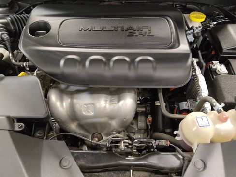 Used 2023 Jeep Cherokee Altitude Lux image 30