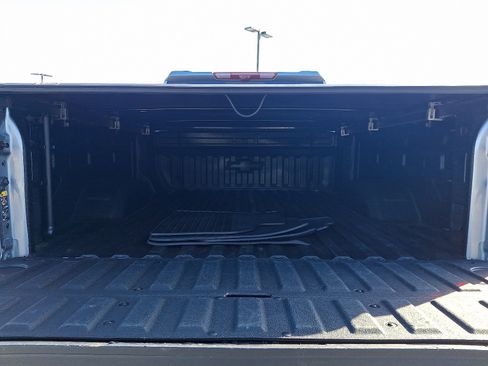 Used 2025 Chevrolet Silverado 2500 ZR2 w/ Technology Package image 29