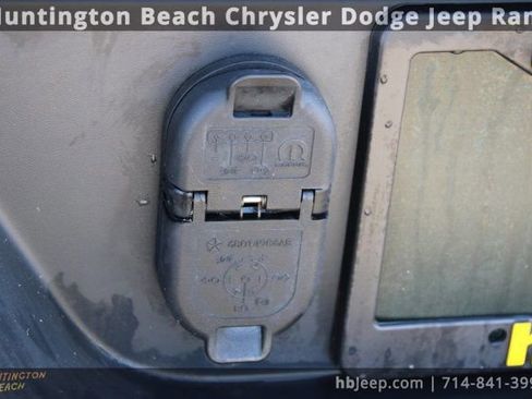 Used 2022 Jeep Gladiator Sport image 6