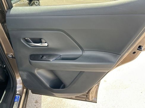 New 2026 Nissan Kicks SR w/ Illumination Package image 39