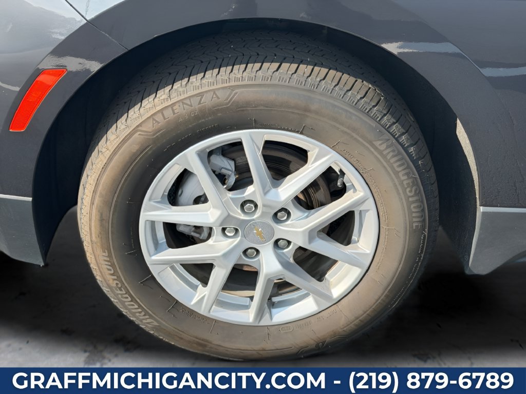 Used 2023 Chevrolet Equinox LT w/ Driver Convenience Package AWD/4WD image 39