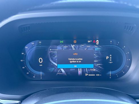 Used 2025 Volvo XC60 B5 Plus image 28