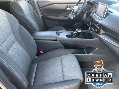 Certified 2025 Nissan Rogue SV FWD image 12
