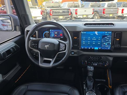 Certified 2022 Ford Bronco Badlands w/ Sasquatch Package image 23