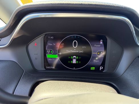 Used 2023 Chevrolet Bolt LT w/ Infotainment Package FWD image 11