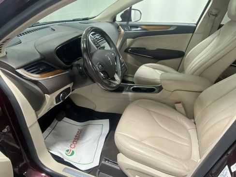 Used 2019 Lincoln MKC Select w/ Select Plus Package image 10