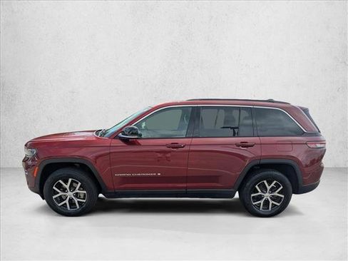 Used 2024 Jeep Grand Cherokee Limited AWD/4WD image 8