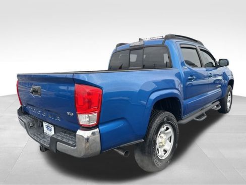 Used 2016 Toyota Tacoma SR5 w/ Towing Package image 6