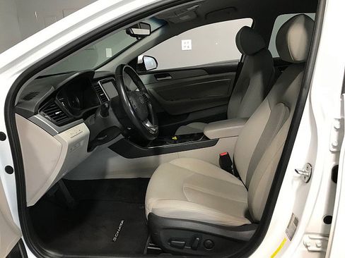 Used 2018 Hyundai Sonata SEL w/ Tech Package 02 FWD image 10