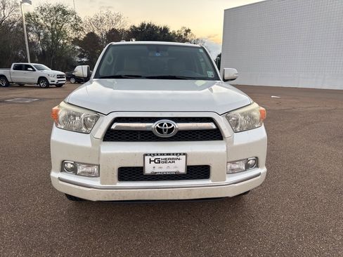 Used 2013 Toyota 4Runner SR5 image 2