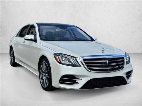 Used 2020 Mercedes-Benz S 560 Sedan image 3