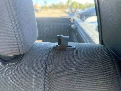 Used 2018 Toyota Tacoma TRD Off-Road image 22