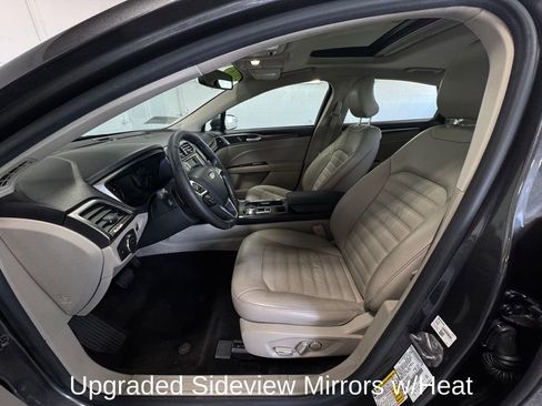 Used 2017 Ford Fusion SE AWD/4WD image 11