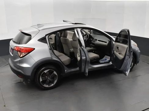 Used 2018 Honda HR-V EX-L image 6