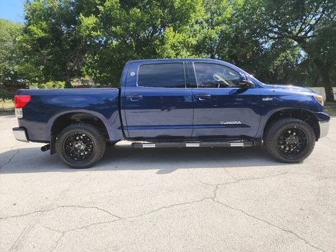 Used 2011 Toyota Tundra 2WD CrewMax w/ Tow Pkg image 10