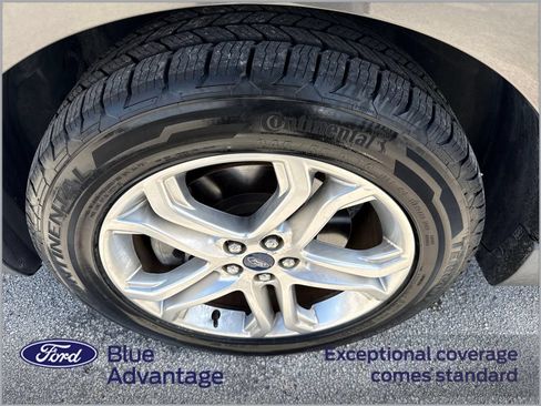 Used 2018 Ford Edge Titanium FWD image 13
