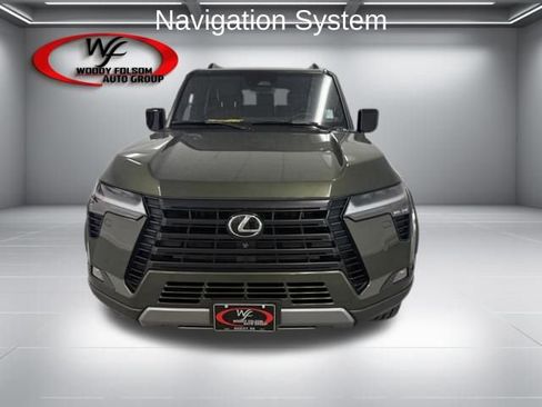 Used 2024 Lexus GX 550 AWD/4WD image 2