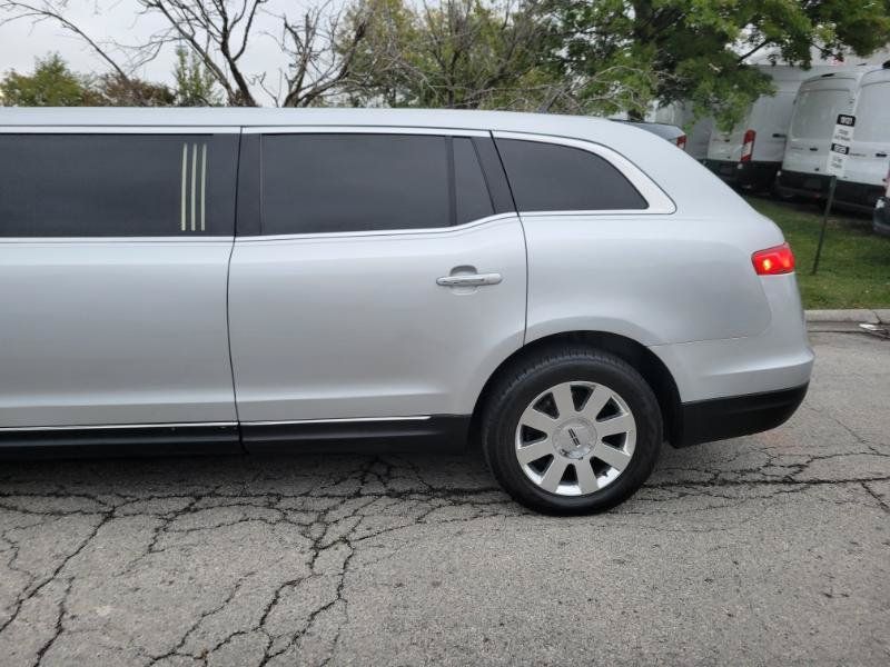 Used 2013 Lincoln MKT AWD image 8