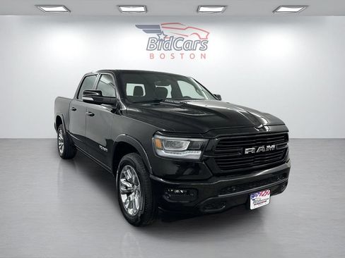 Used 2022 RAM 1500 Laramie AWD/4WD image 3