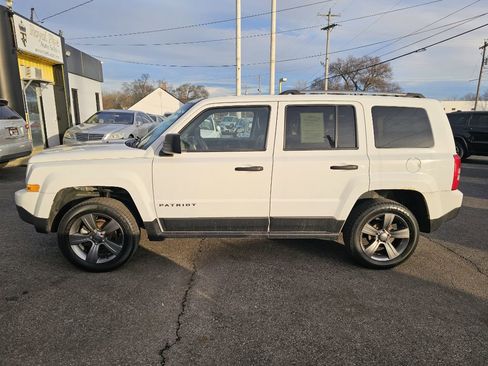 Used 2017 Jeep Patriot Sport image 12