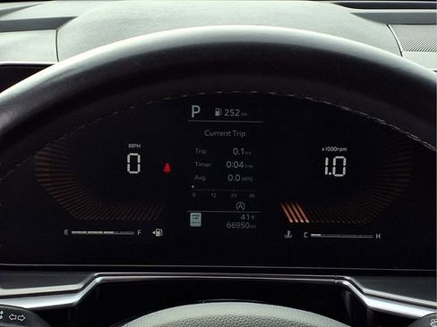 Used 2024 Kia Sorento S image 17