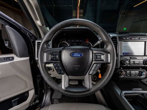 Used 2020 Ford F250 XLT w/ XLT Premium Package image 15