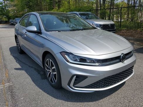 New 2026 Volkswagen Jetta SE image 3