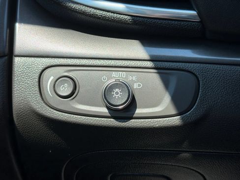 Used 2022 Buick Encore Preferred w/ Safety Package FWD image 12